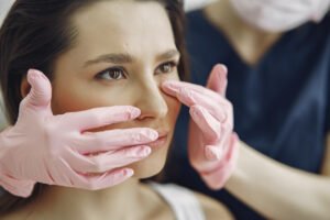 preço da rinoplastia: tabela de valores e parceiro Cliagenda especialista.