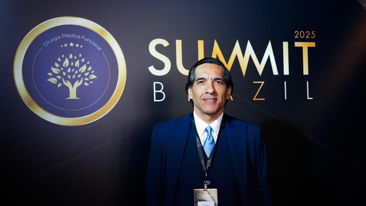 Dr. Edgar Lopez – Cirurgião Plástico
